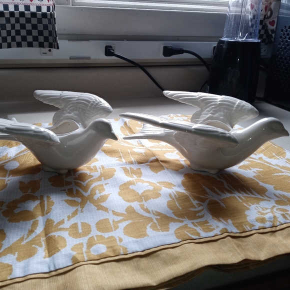 Vintage Dove Planters - Picture 1 of 8